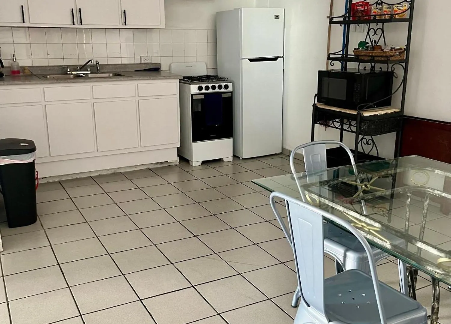 Local Nest In San Juan Apartment